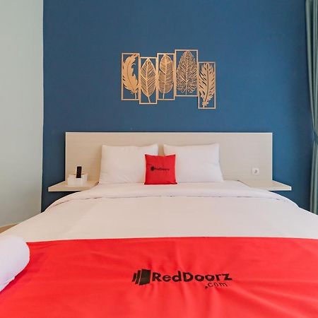 Reddoorz Plus Near Surapati Core Bandung Kültér fotó