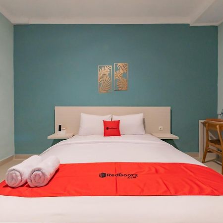 Reddoorz Plus Near Surapati Core Bandung Kültér fotó