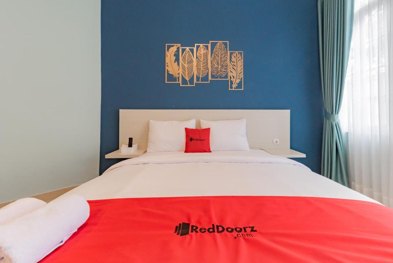 Reddoorz Plus Near Surapati Core Bandung Kültér fotó