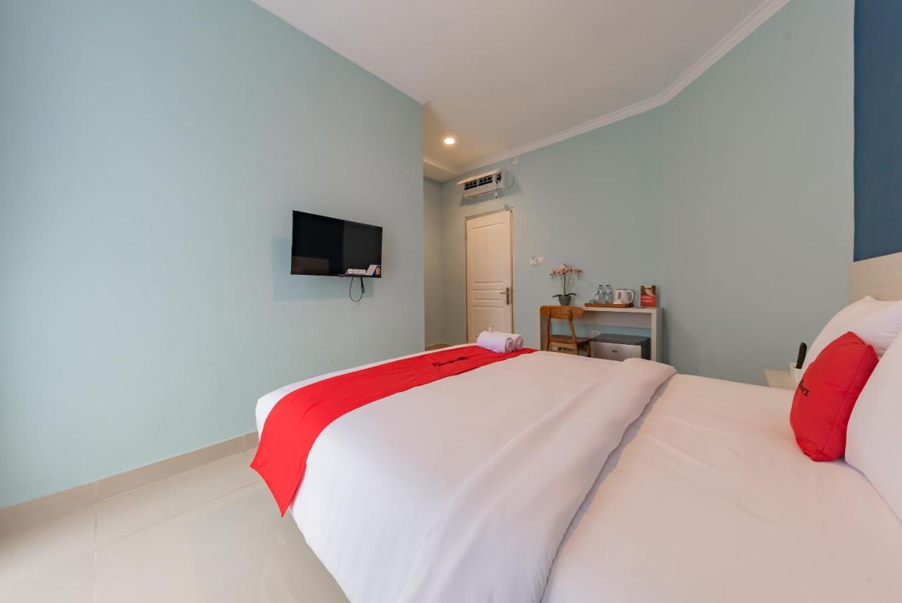 Reddoorz Plus Near Surapati Core Bandung Kültér fotó