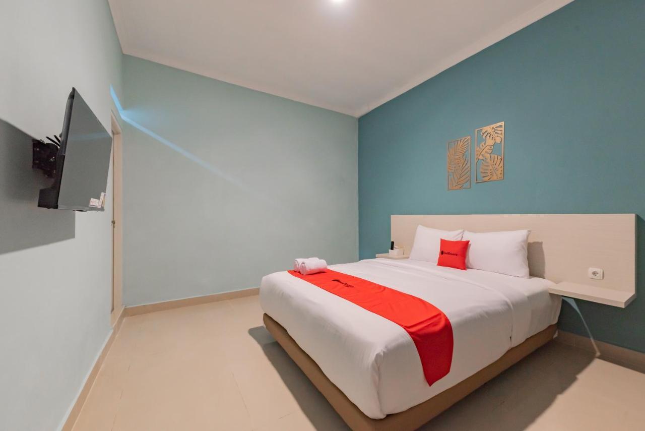 Reddoorz Plus Near Surapati Core Bandung Kültér fotó